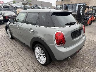 Mini Cooper 1.5 picture 8