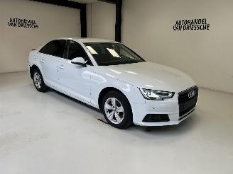 skadebil auto Audi A4 S-TRONIC 2019/6