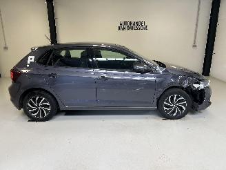Volkswagen Polo DSG picture 3