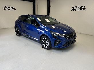 uszkodzony samochody osobowe Renault Clio TECHNO 2025/8