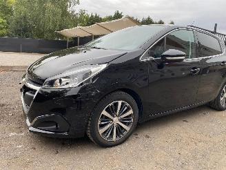 Peugeot 208 ALLURE picture 12