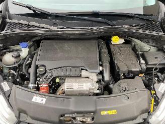Peugeot 208 ALLURE picture 6