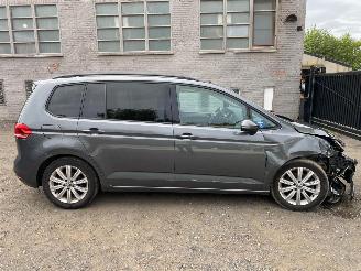 krockskadad bil auto Volkswagen Tiguan LOUNGE SPORT 2015/11