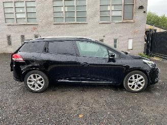 Unfallwagen Renault Clio IV GRANDTOUR LI 2018/7