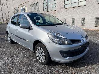 Renault Clio RIP CURL picture 2