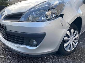 Renault Clio RIP CURL picture 7