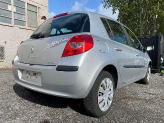 Renault Clio RIP CURL picture 17