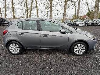 damaged passenger cars Opel Corsa ENJOY 2016/10