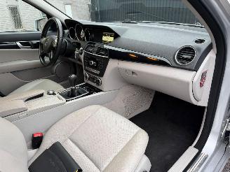 Mercedes C-klasse C180 picture 22