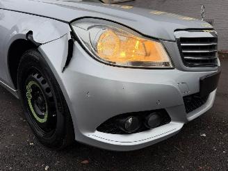 Mercedes C-klasse C180 picture 4