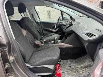 Peugeot 2008 ACCESS picture 21