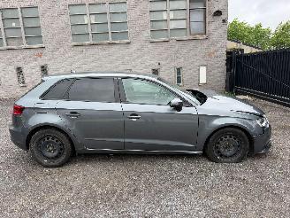 krockskadad bil auto Audi A3 AMBITION 2014/11
