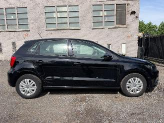 Vaurioauto  passenger cars Volkswagen Polo TRENDLINE 2016/11