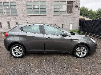 uszkodzony samochody osobowe Alfa Romeo Giulietta  2014/7