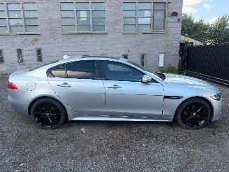 damaged passenger cars Jaguar XE R-SPORT 2018/4