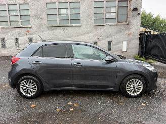 Damaged car Kia Rio 1.0 2017/7