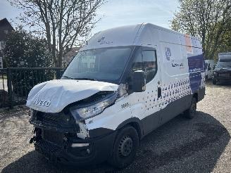 Iveco Daily 35S 16V 2.3 352 H3 L picture 2