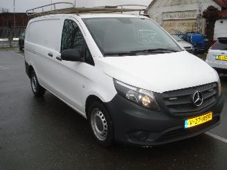 krockskadad bil bedrijf Mercedes Vito 114CDI EURO 6  136PK AIRCO LONG 2018/1