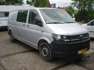 skadebil bedrijf Volkswagen Transporter DUBBELE CABINE 2.0TDI  EURO 6 2018/10