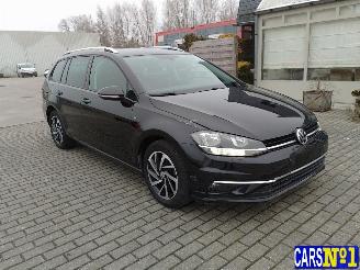 Volkswagen Golf  picture 2