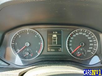 Volkswagen Amarok  picture 21