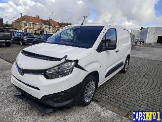 Damaged car Toyota ProAce CITY 2021/6
