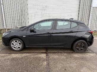 Opel Astra 1.0 Online Edition picture 9