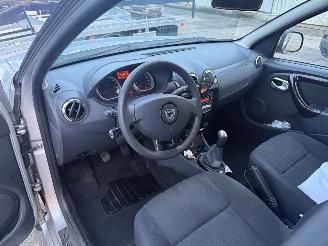 Dacia Duster 1.6 Lauréate 2wd picture 17
