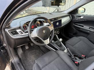 Alfa Romeo Giulietta 1.4 T Distinctive picture 16