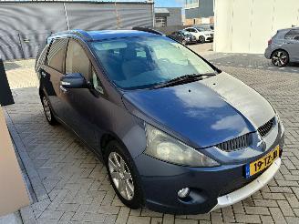 Voiture accidenté Mitsubishi Grandis 2.4-16V InSport 7-Persoons 2007/3