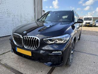uszkodzony samochody osobowe BMW X5 45e M-Sport Panoramadak Harman Kardon 2020/1