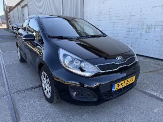 Schadeauto Kia Rio 1.2 CVVT Plus Pack Navi 2013/6