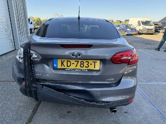 Ford Focus 1.5 Titanium Automaat picture 4