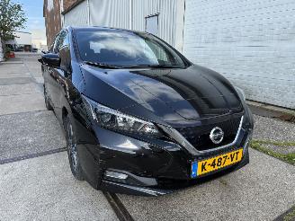 Damaged car Nissan Leaf N-Connecta 40 kWh 2021/3