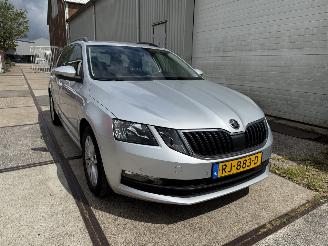 skadebil auto Skoda Octavia 1.0 TSI Ambition Business 2018/1