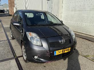 krockskadad bil auto Toyota Yaris 1.3 VVTi Sol Automaat 2007/10