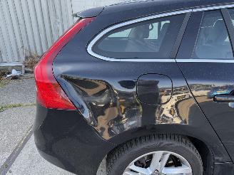 Volvo V-60 2.4 D6 AWD Plug in Hybrid Summum picture 6