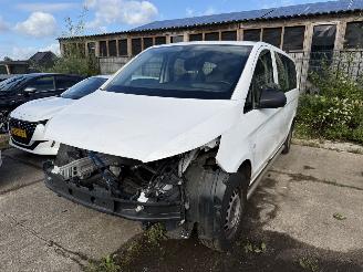 Schadeauto Mercedes Vito Tourer 114CDI 8 Persoons 2019/12