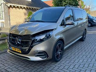 Schadeauto Mercedes V-klasse 300d Lang AMG LINE PANO BURMESTER LEDER 2024/11