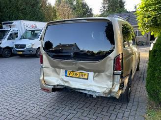 Mercedes V-klasse 300d Lang AMG LINE PANO BURMESTER LEDER picture 17