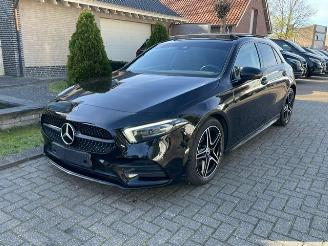 Voiture accidenté Mercedes A-klasse 200 d AMG LINE PANO NAVI NIGHT LED 2020/8