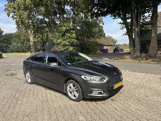 Voiture accidenté Ford Mondeo 1.5 AUTOMAAT HATCHBACK NAVI CLIMA CRUISE TREKHAAK B.J 11-2018 2018/11
