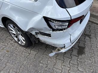 Audi A4 Avant HYBRIDE 2.0 AUTOMAAT S-LINE NAVI CLIMA LED B.J 2019 picture 16