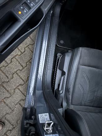 Volkswagen Golf 8.5 ETSI 1.5 HYBRIDE AUTOMAAT NAVI CLIMA CAMERA LED VIRT DASH TREKHAAK B.J 12-2024 picture 18