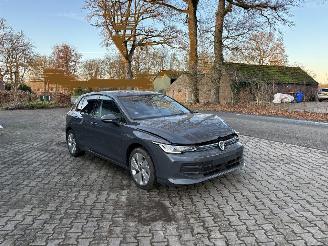 Damaged car Volkswagen Golf 8.5 ETSI 1.5 HYBRIDE AUTOMAAT NAVI CLIMA CAMERA LED VIRT DASH TREKHAAK B.J 12-2024 2024/12