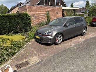 Volkswagen Golf GTI AUTOMAAT 230 PK Performance Navi Clima (geen schade) picture 3