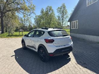 Dacia Sandero STEPWAY TCE 90 EDITION AIRCO CAMERA APP B.J 2025. PLAATSCHADE picture 4