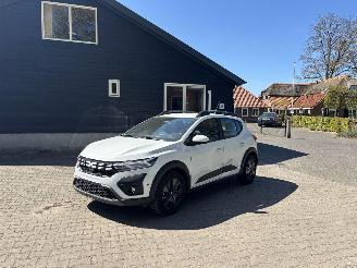Schadeauto Dacia  STEPWAY TCE 90 EDITION AIRCO CAMERA APP B.J 2025. PLAATSCHADE 2025/3