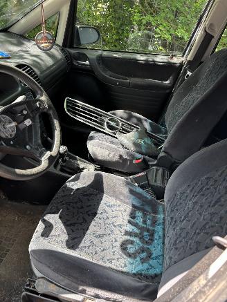 Opel Zafira 1.6 Benzine 7 Persoons B.J 2000 sloop/loop picture 12