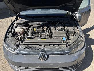 Volkswagen Golf TSI 110 PK NAVI CLIMA CAMERA LED PDC PRIVACY GLASS B.J 04-2023 picture 10